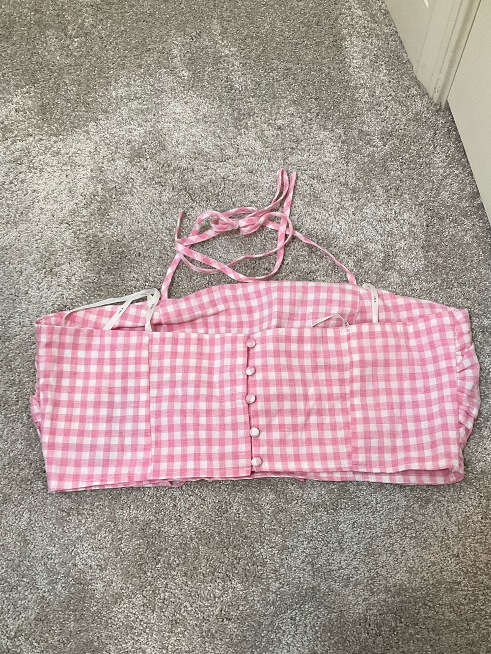 NWT J.O.A. Pink Gingham Bow Halter Crop Top Size Large - Picture 2 of 5